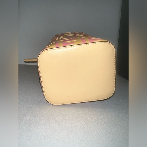 FENDI MON TRESOR MINI BUCKET BAG YELLOW- Rare find - Picture 4 of 7